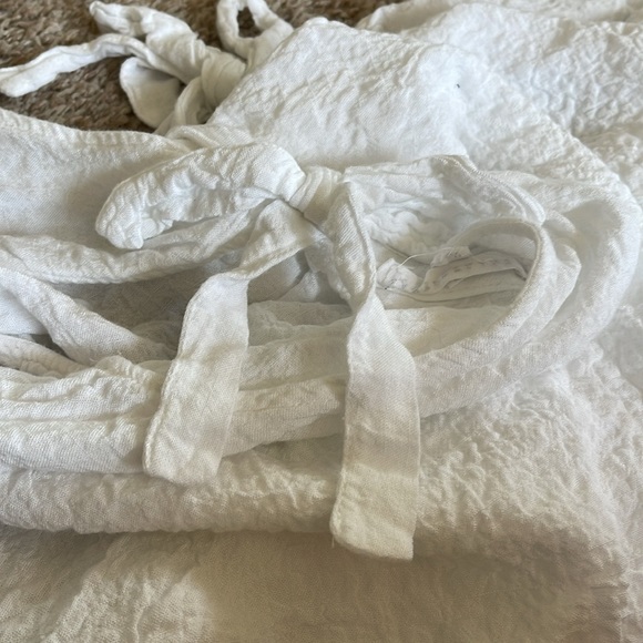 Jane and Delancey white sleeveless top - Picture 5 of 8